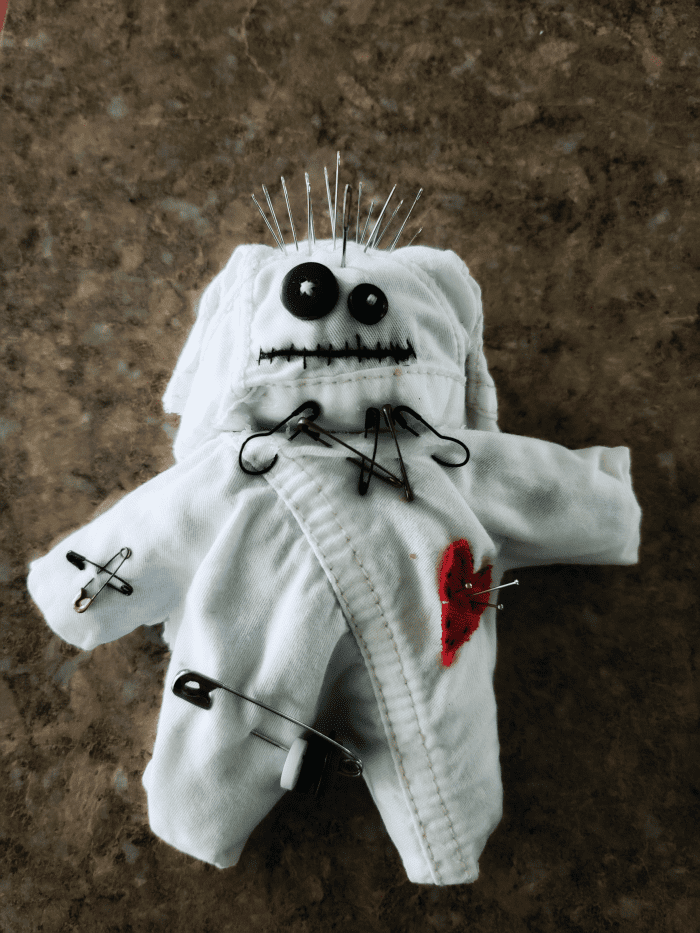 How to Make a Voodoo Doll Pin Cushion - FeltMagnet