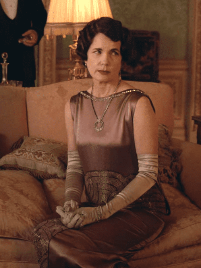 11 Best Costumes Of Downton Abbey Season 6 Reelrundown 