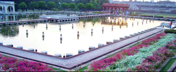 Figure 3: The Travel Shots, Shalamar Gardens Lahore, 2021, photography, size 1599 x 651 cm. Reproduced from https://thetravelshots.com/shalimar-gardens-lahore-historical-facts/.