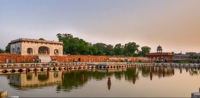 Figure 4: Muhammad Ashar, Reflection of Farah Baksh Terrace (Upper Terrace) main building, photography, size 5,999 × 2,940.
