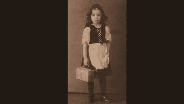 Marina Sсhafrova-Maroutaeva as a child. Screenshot from a recording of an online conference at the Russian House in Brussels