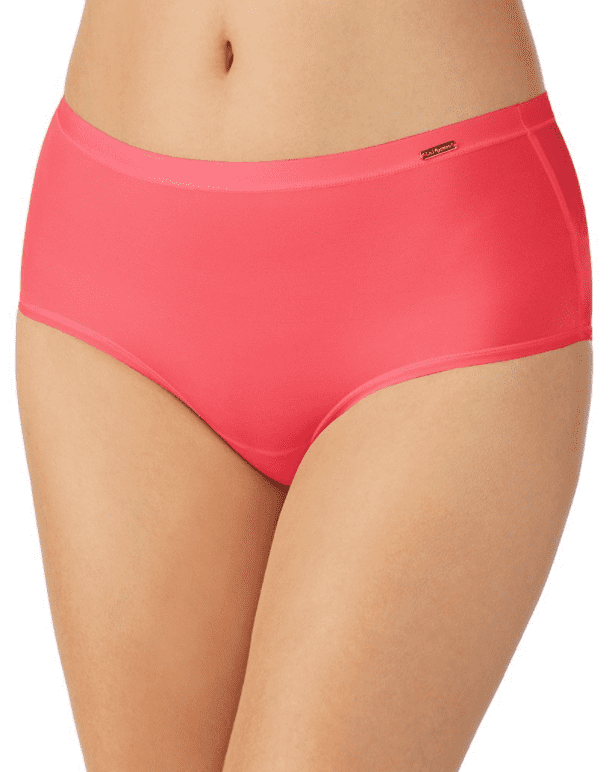 Women's briefs (viewed from the front).