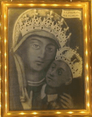 This is the Madonna with child effigy that they found in the year 1621 at Genzano di Lucania. In reality the effigy they found had no gold crown and it is a sculpture on a rectangular flat stone about 45 centimeter or there about.