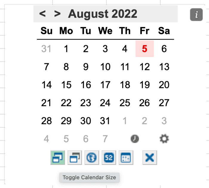 At the bottom of the calendar, there are several icons representing the settings of the calendar.