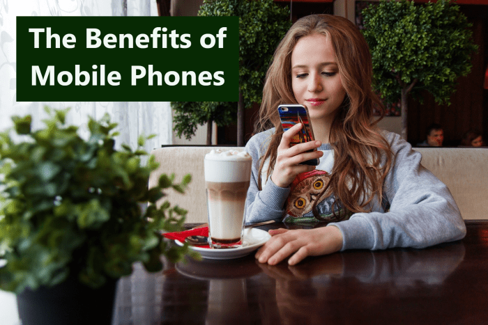 Mobile phones (also known as cell phones) have radically altered the way that we work, socialize, organize, and play. Although there are definitely some negatives, there have also been many benefits. Read on for the main advantages of mobile phones.