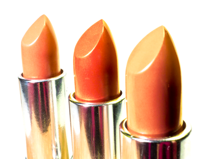 You may find it difficult to find a lip liner that matches peach, apricot or coral toned lipsticks, but an eyebrow pencil in a light, warm brown also does the job.