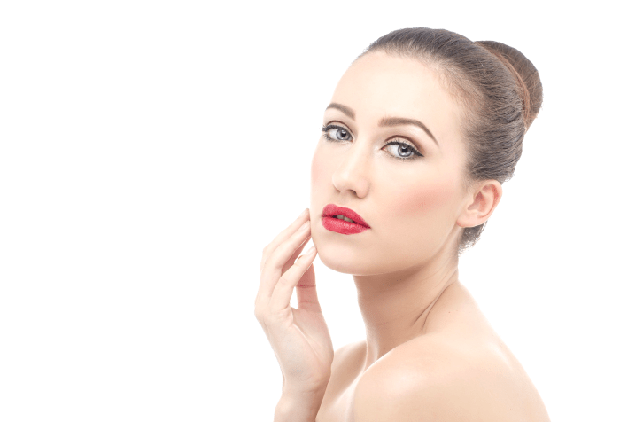 For your afternoon makeup, simply add definition to your morning makeup.