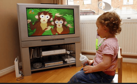 The American Academy of Pediatrics recommends that kids under 2 watch no television at all.