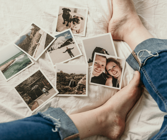 Always work to get to know your girl better—ask her about her favorite memories and share albums of old photos.