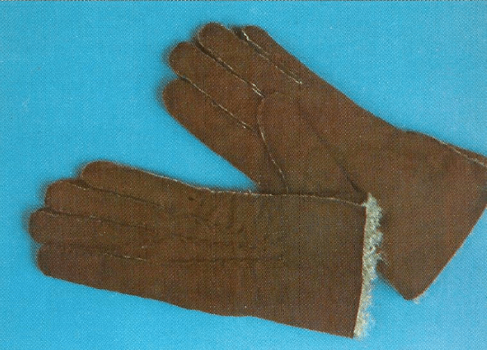 How to Make Leather Mittens & Leather Gloves