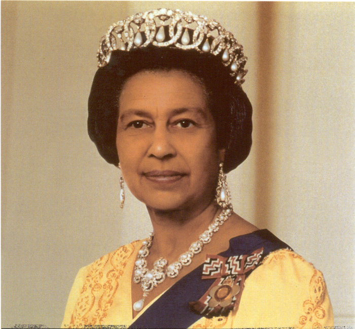 British Royal Family Shocker - Queen Elizabeth II is Black ...