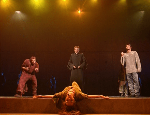 Garou(Quasimodo) Daniel Lavoie (Frollo) and Patrick Fiori (Phoebus) singing Belle to Helene Segara (Esmeralda)