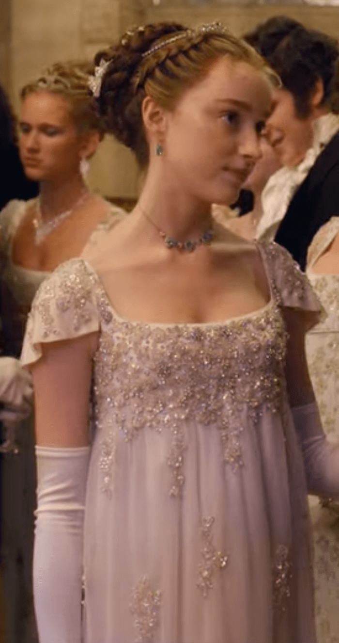 Top 15 of Daphne Bridgerton Best Costumes Looks - HubPages