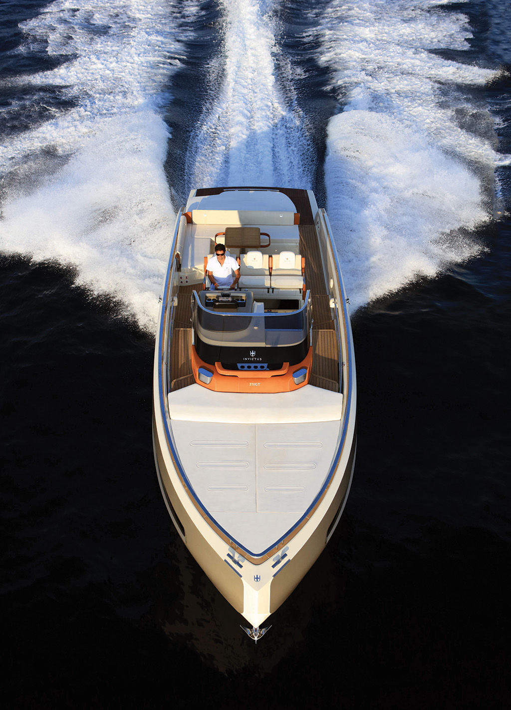 Invictus 370GT