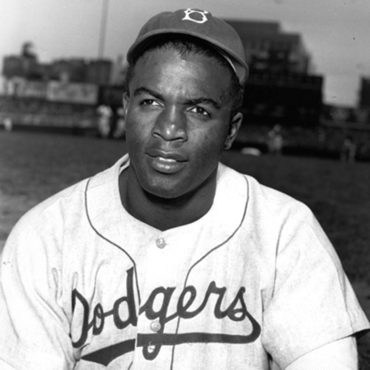 breaking the color barrier a biography of jackie robinson a baseball player breaking the color barrier a biography of jackie robinson a baseball player