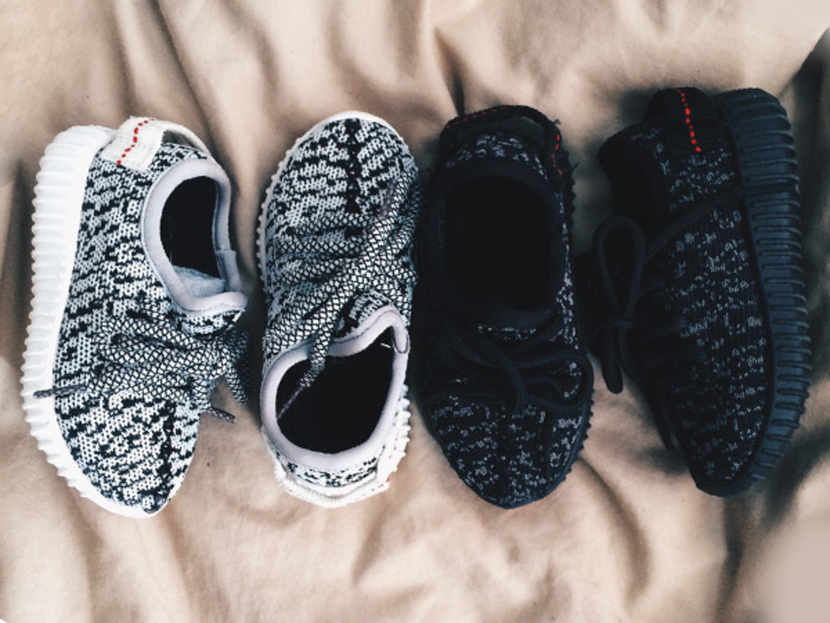 Изики кроссовки детские. Adidas Yeezy Boost 350. Детские adidas Yeezy Boost. ИЗИ буст 350 детские. Adidas Izzy Boots 350.