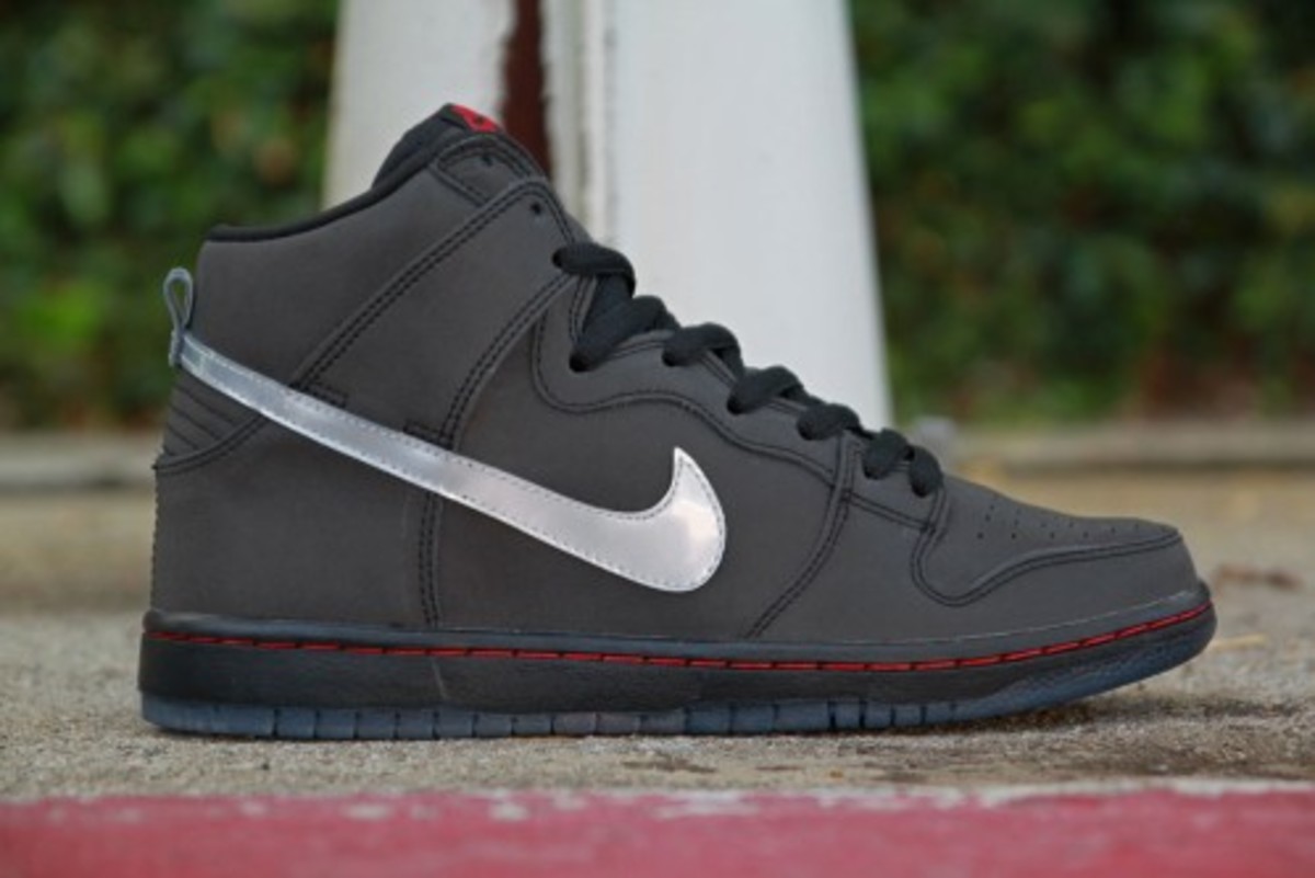 reflective nike dunks