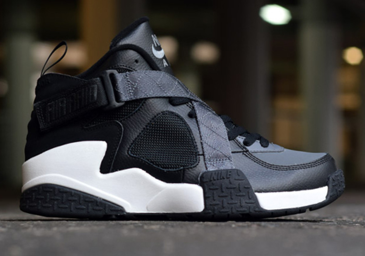 nike air raid release date