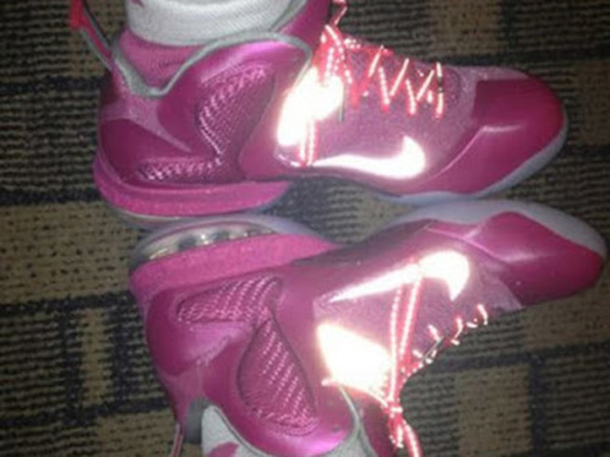 lebron 2 Pink