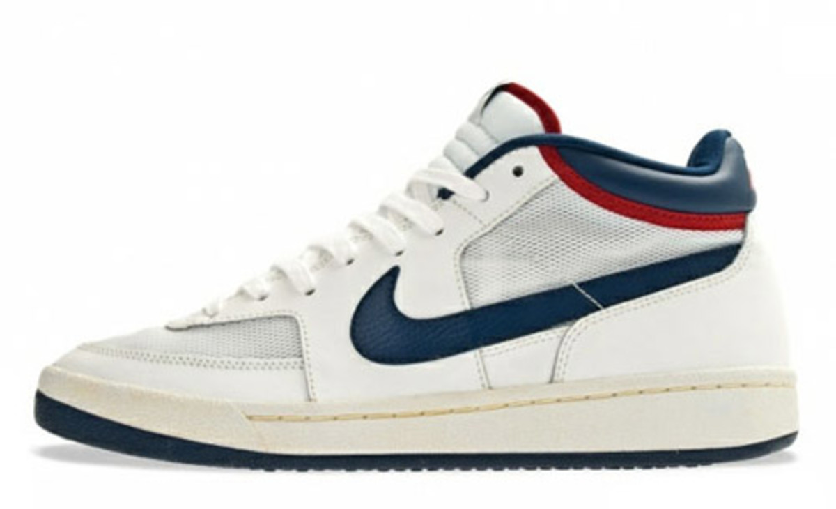 nike new sneakers for nurses