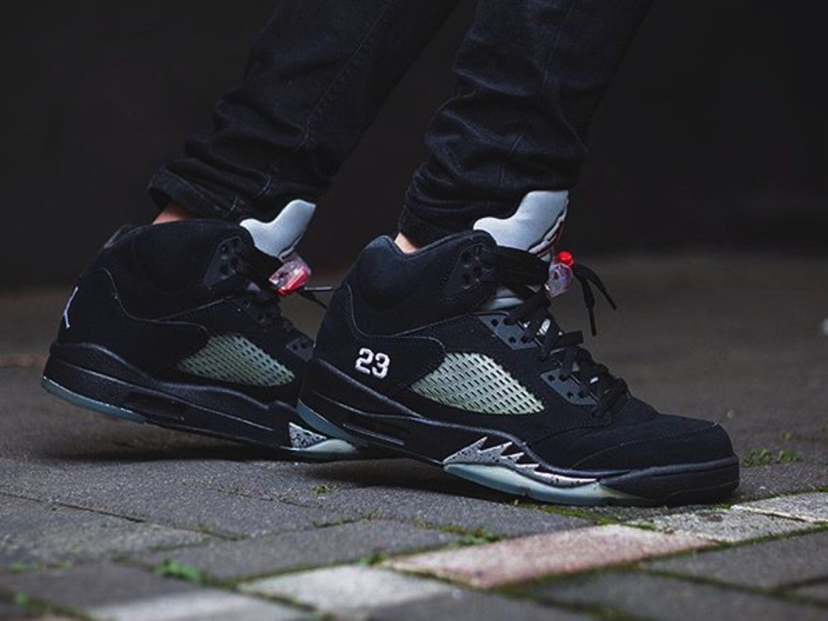 jordan 5 black metallic 2011
