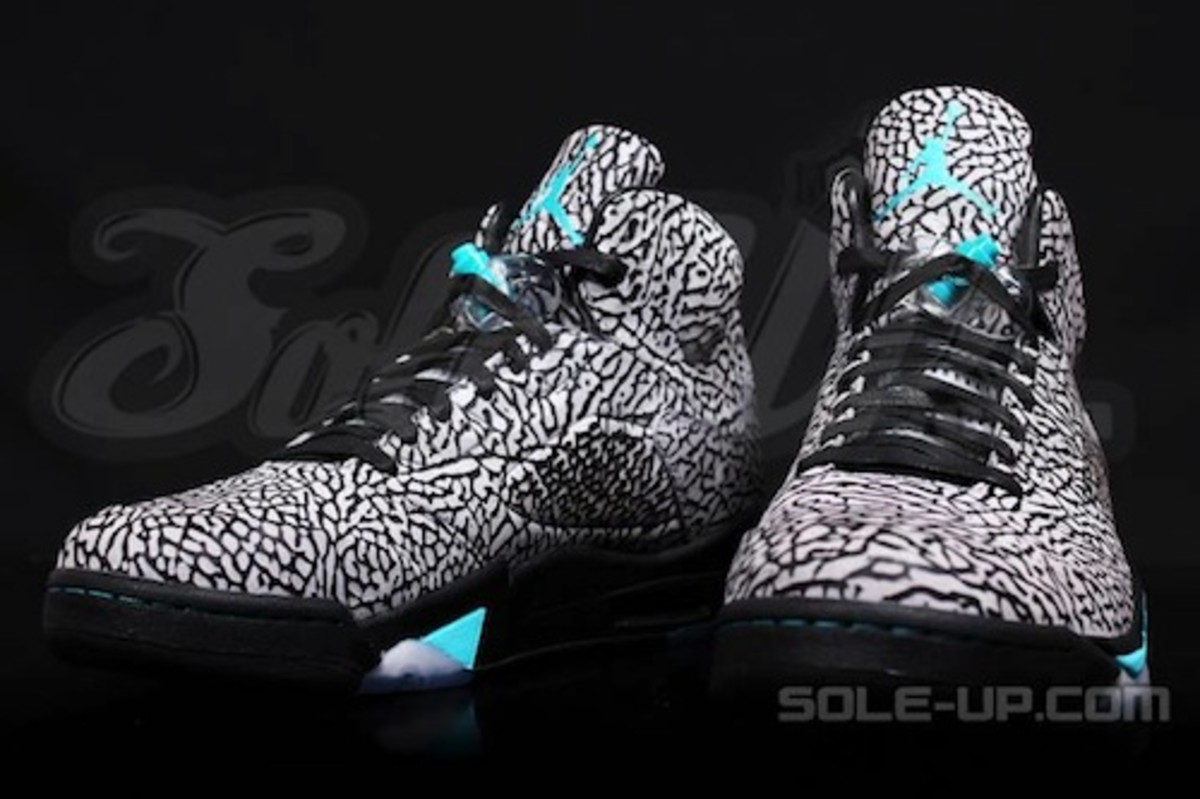 retro 5 elephant print