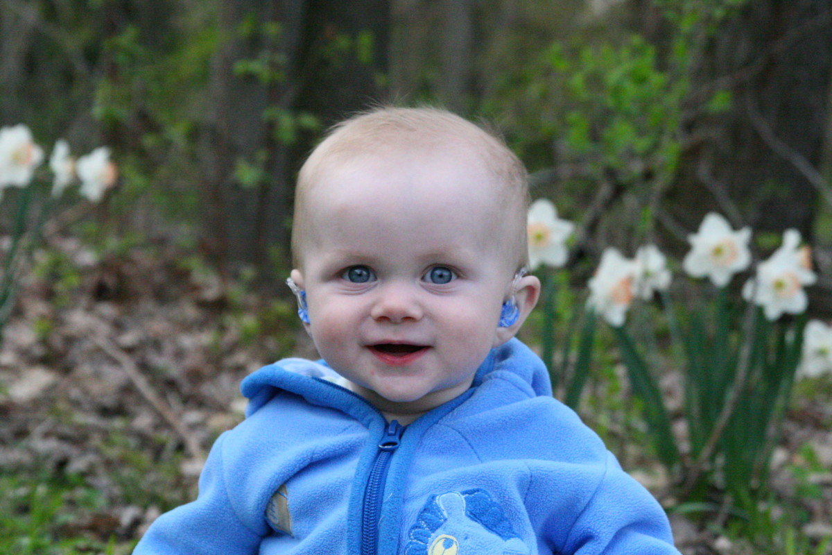 Hearing Loss in Babies: First Steps for Parents of Deaf and Hard of Hearing Children