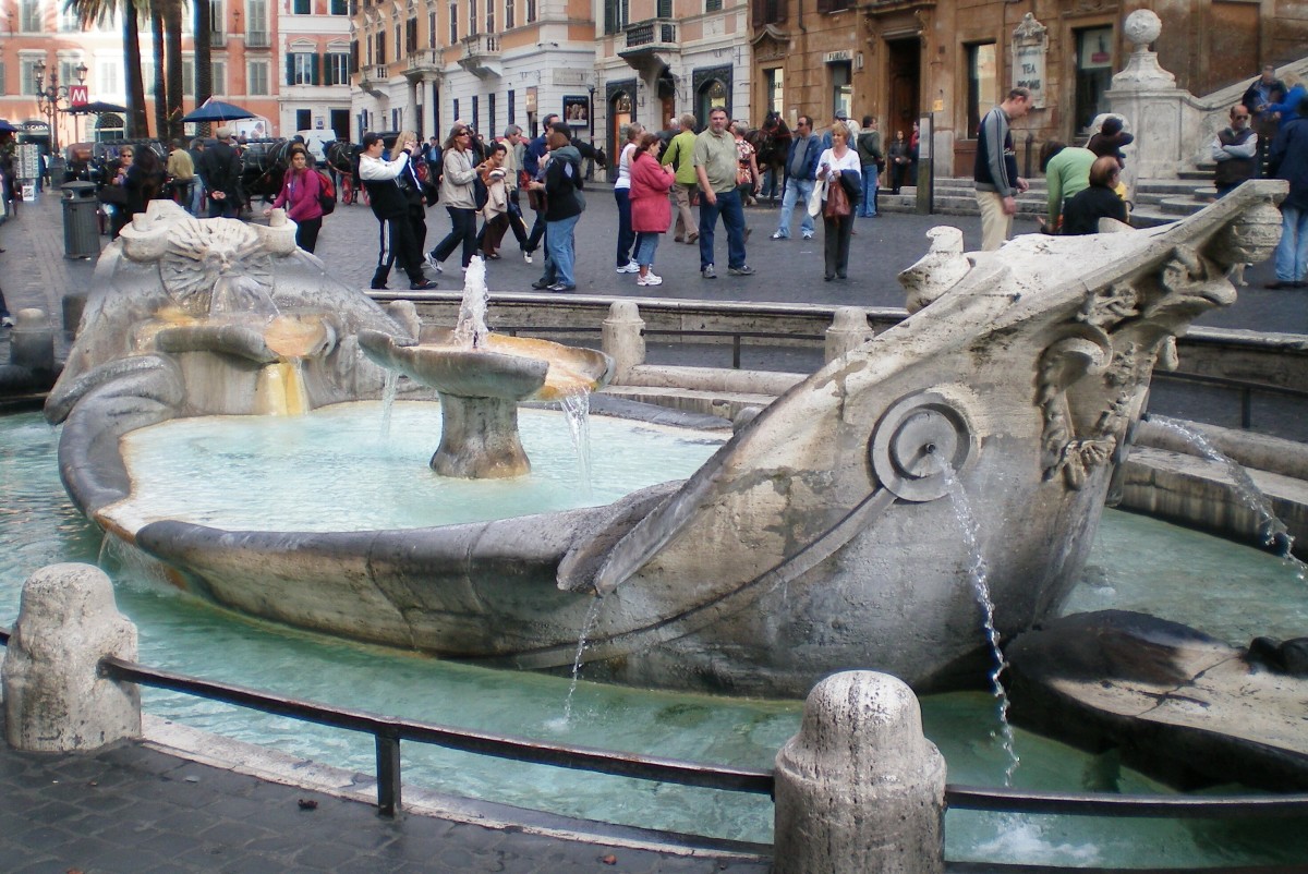 La Barcaccia, Bernini's sunken fountain (c) Anne Harrison