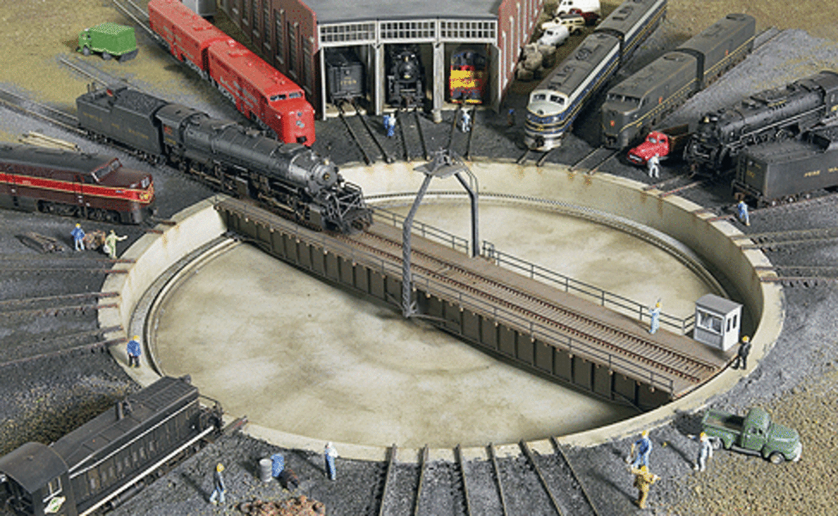 Modern 130-foot Turntable from Walthers Cornerstone Series