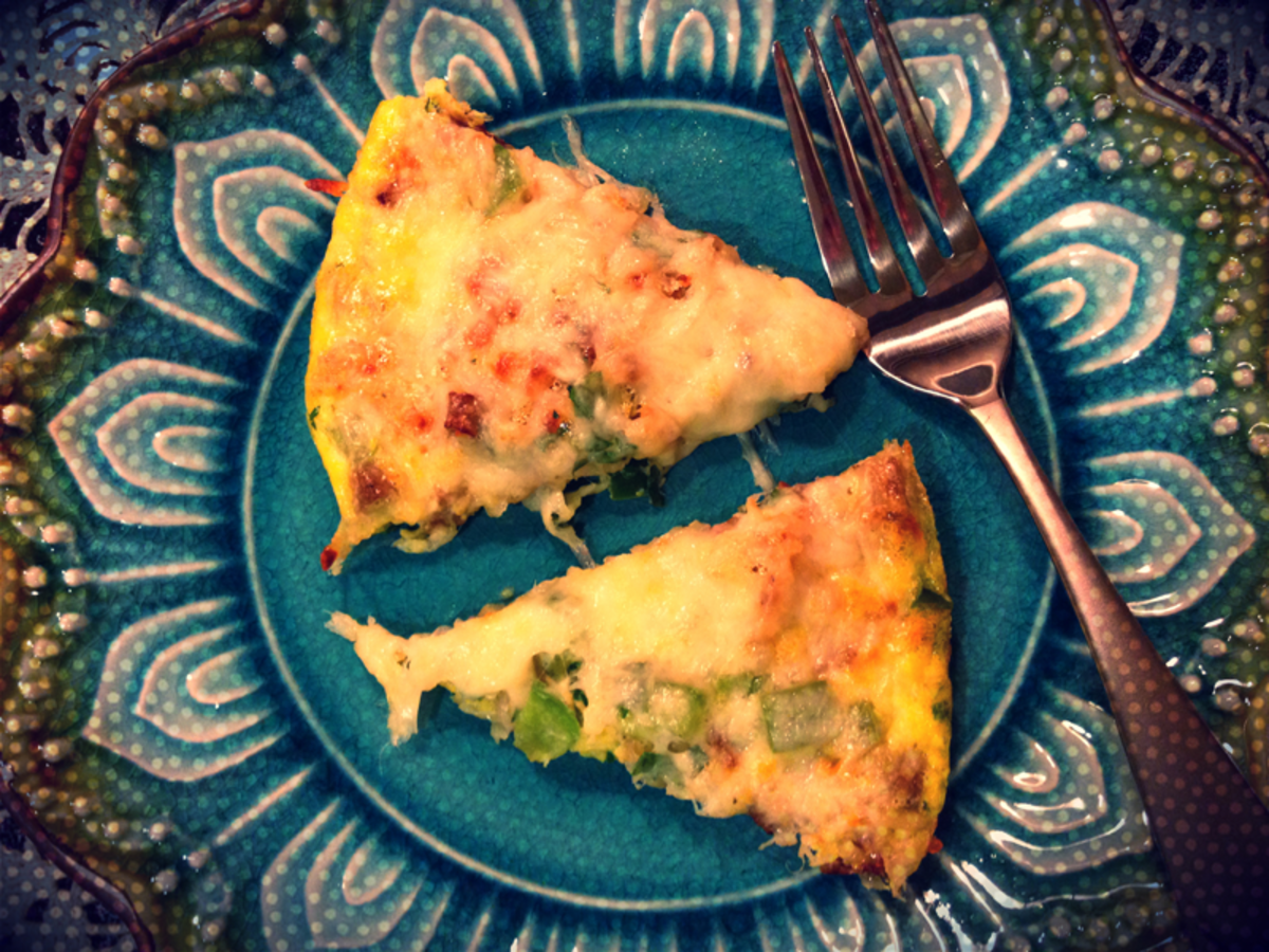 Turkey Sausage, Green Pepper, and Egg Breakfast Pizza Recipe