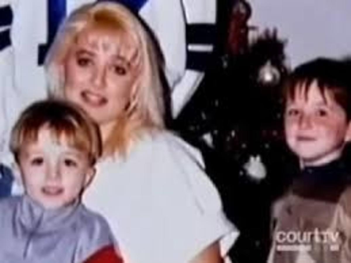 Darlie Routier with Damon (left) and Devon (right)