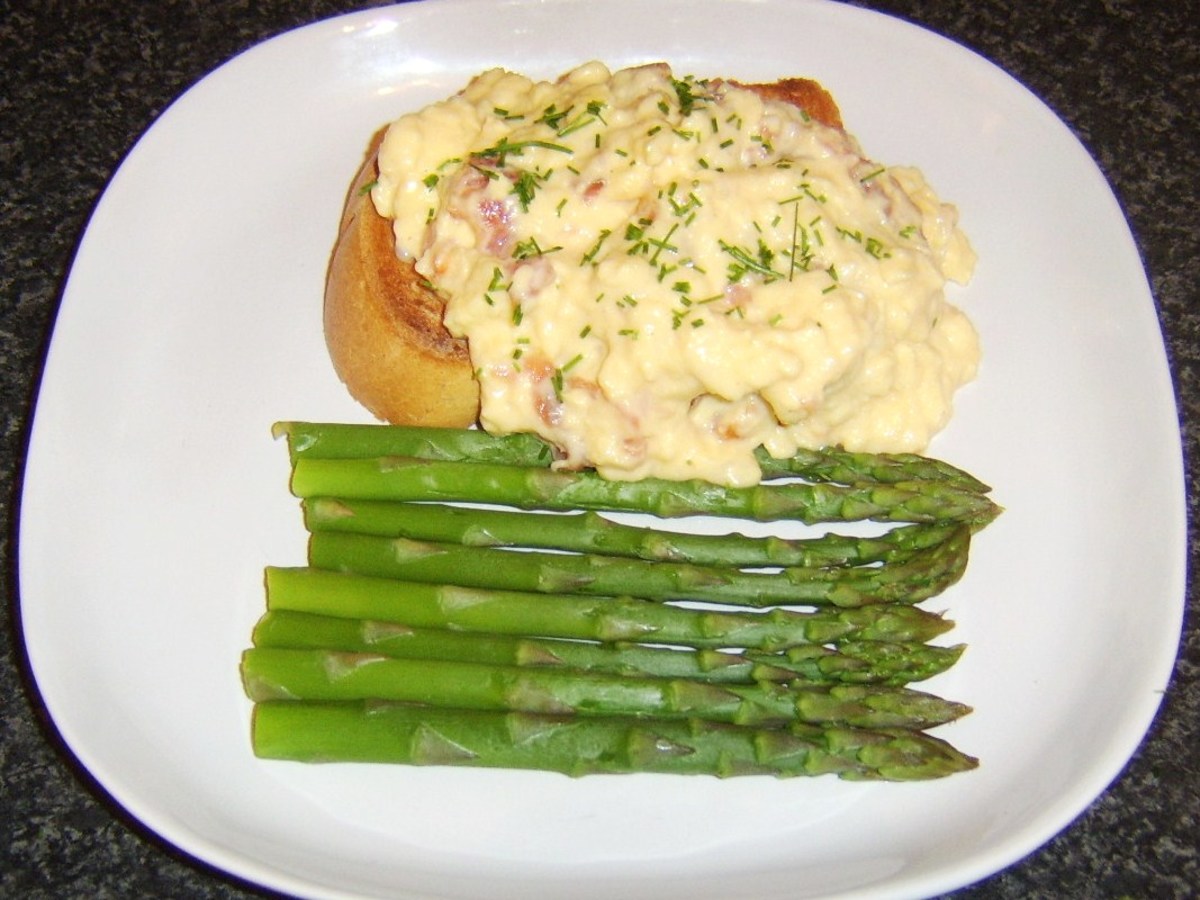 Scrambled duck eggs with smoked salmon, chives and sauteed asparagus is just one of the ten different ways you will find duck eggs prepared on this page
