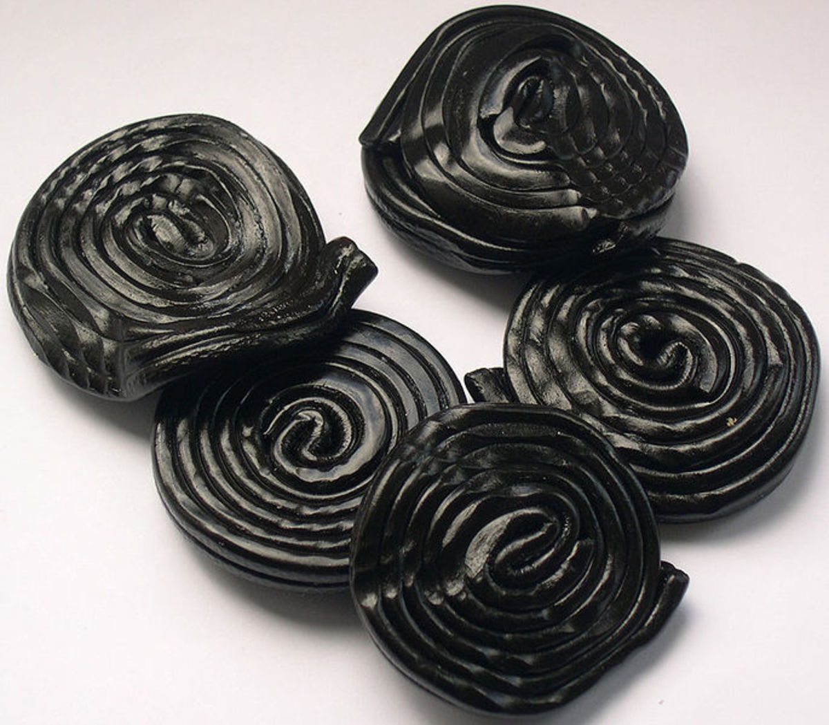 The Uses, Benefits, and Dangers of Liquorice