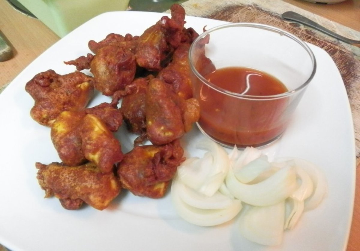 chicken pakora and red dipping sauce