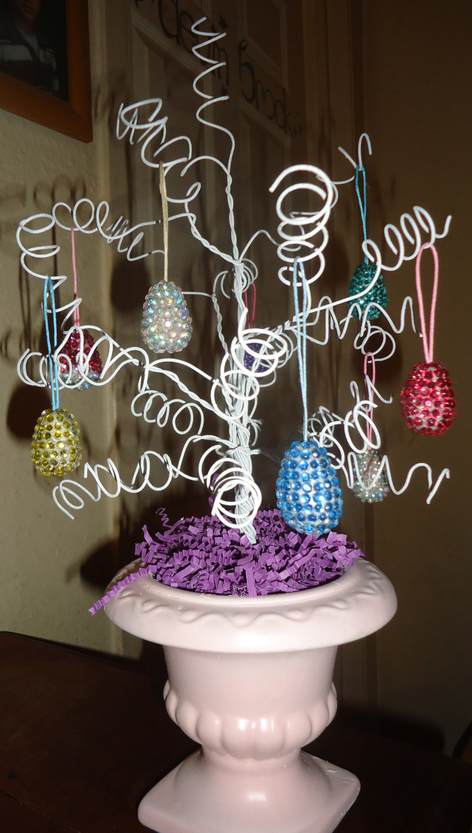 DIY Spring Décor : How to Make an Easter Tree