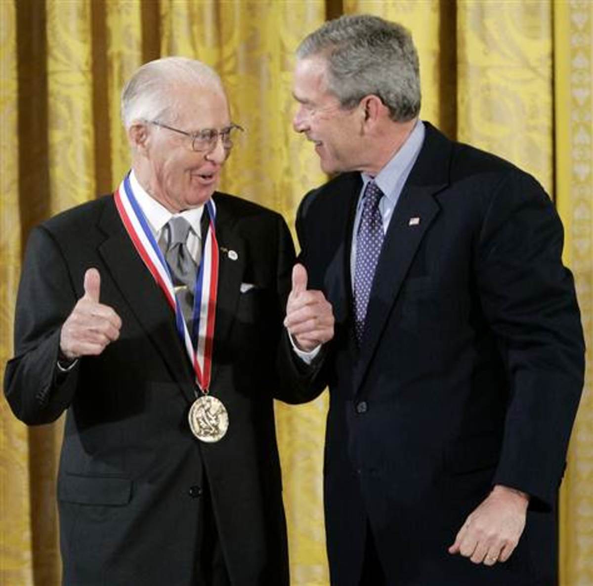 Ralph H. Baer receiving the National Medal of Technology from President George W. Bush, on February 13, 2006.