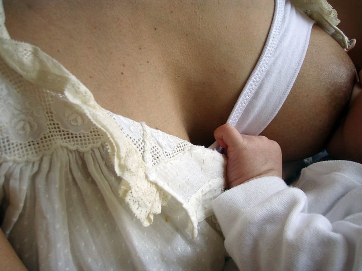 Ductal Thrush: Signs and Help for Breastfeeding Moms