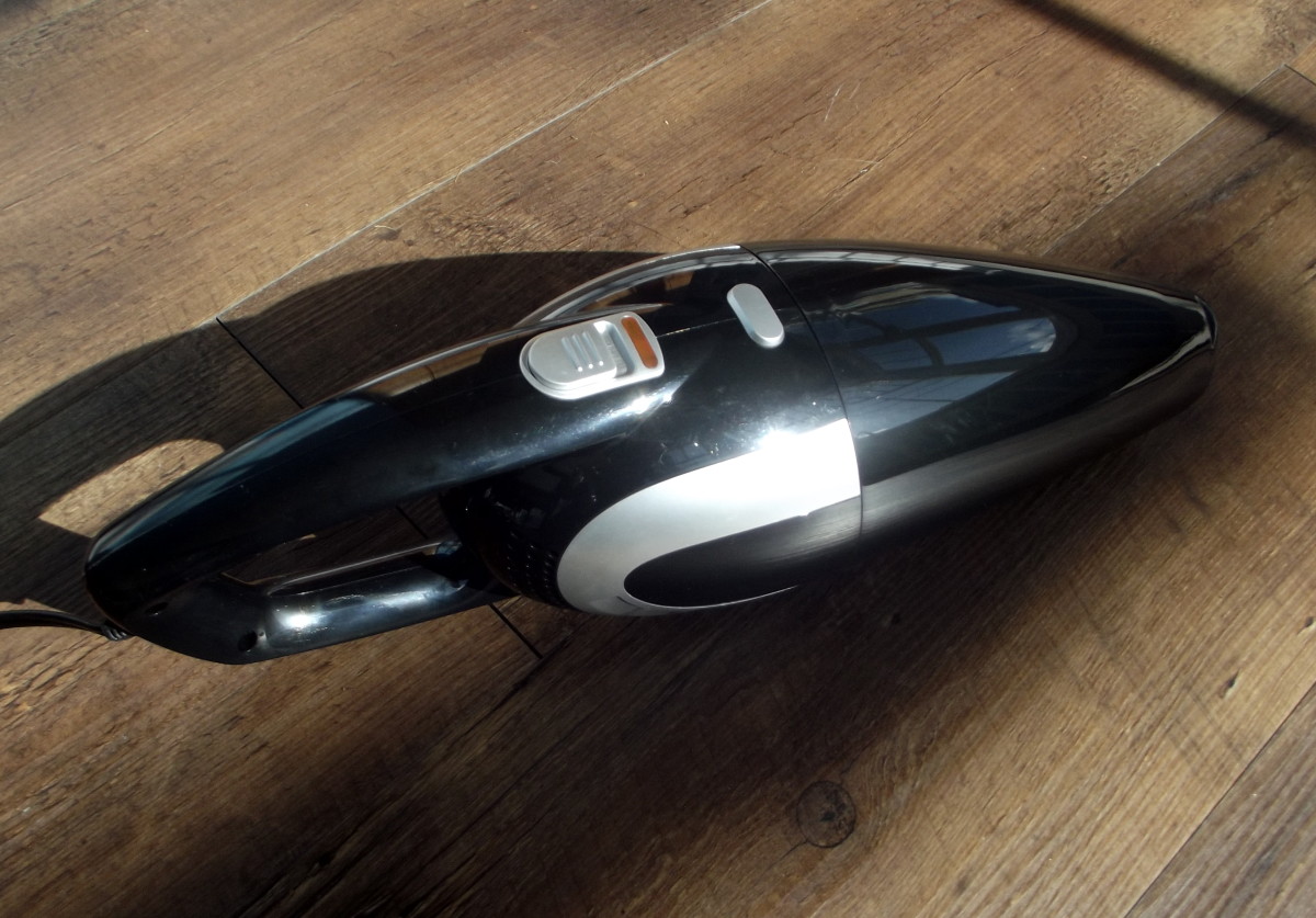 Review of the Tsumbay Two-in-One Car Vacuum Cleaner