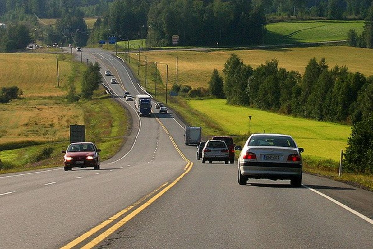 Why Do Most Countries Drive on the Right Side of the Road?