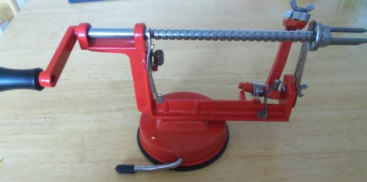 A Great Kitchen Gadget: The Apple Peeler and Corer