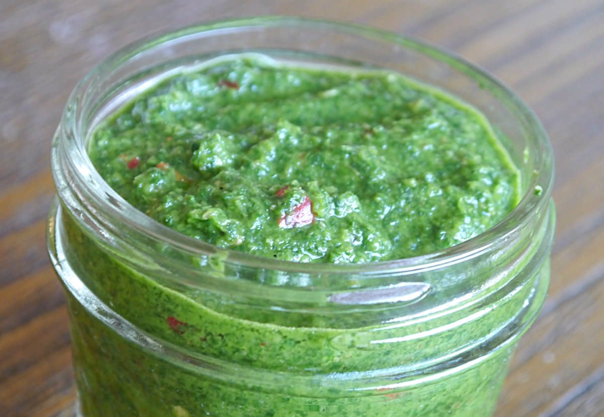 A rich, creamy green sauce, with a delightful garlic/cilantro aroma, that packs quite a punch!