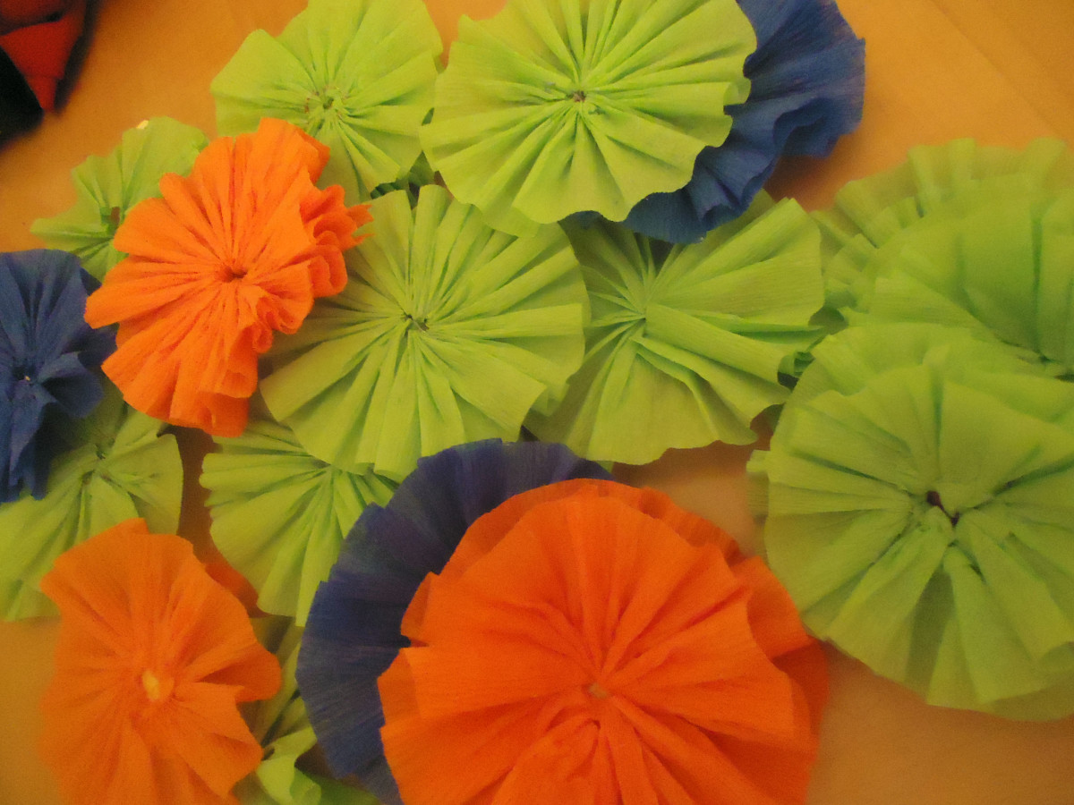 How to Make Crepe Paper Rosettes
