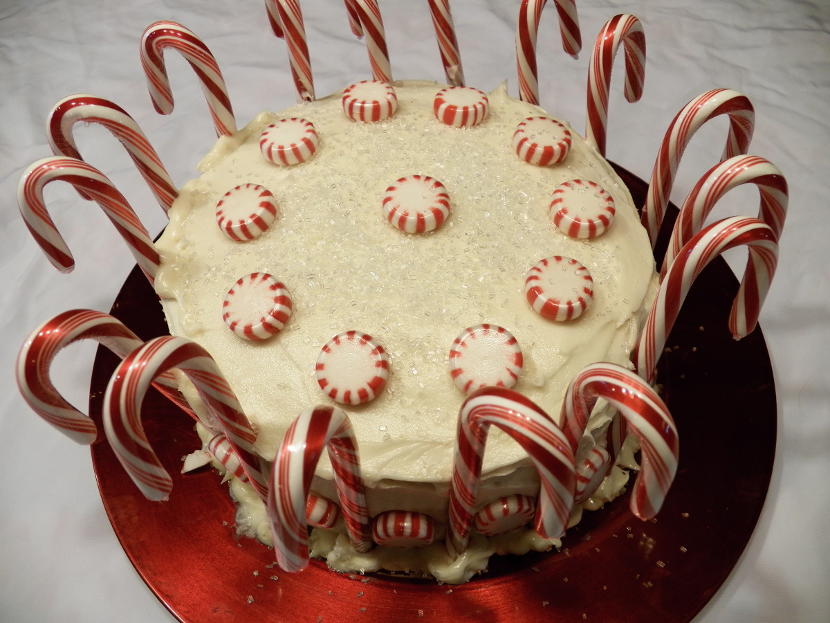 Candy Cane Cake Recipe (Great Idea for Decorating Cakes)