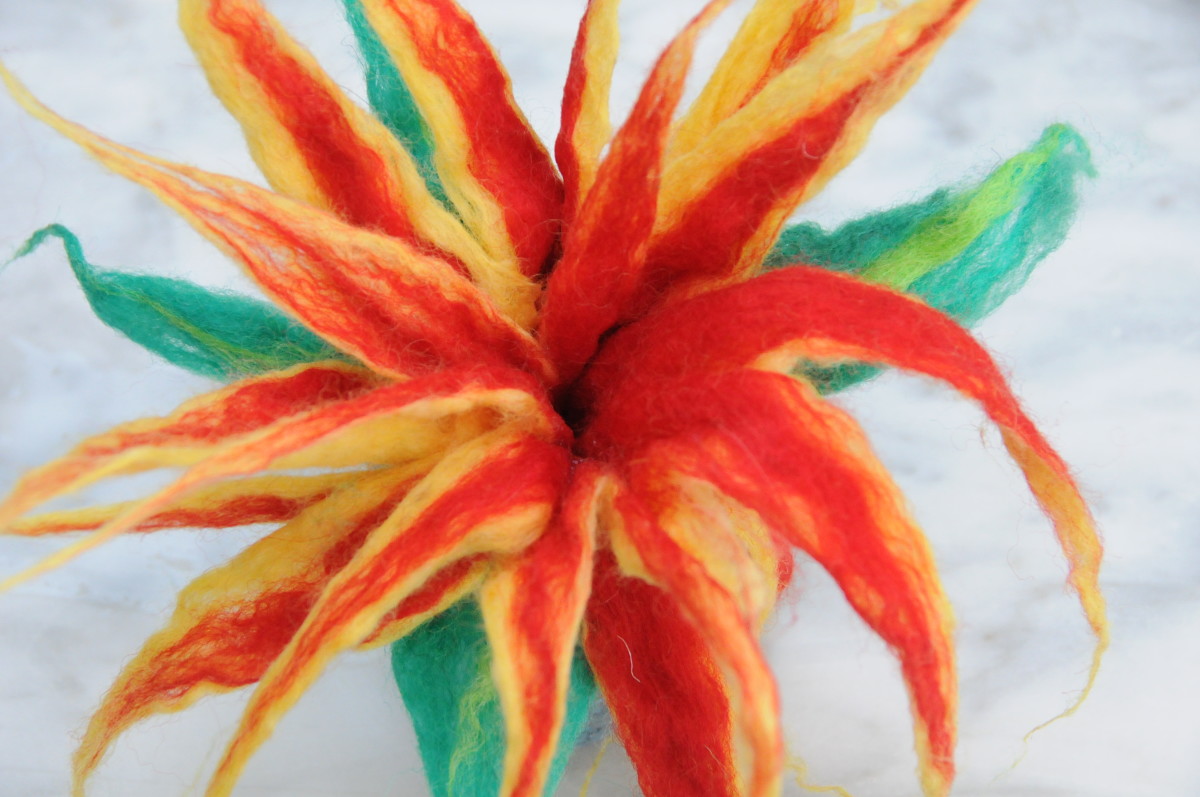 How to Make an Easy 3D Wet Felted Flower
