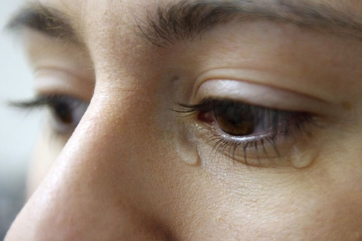 How to Control Tears and Stop Crying
