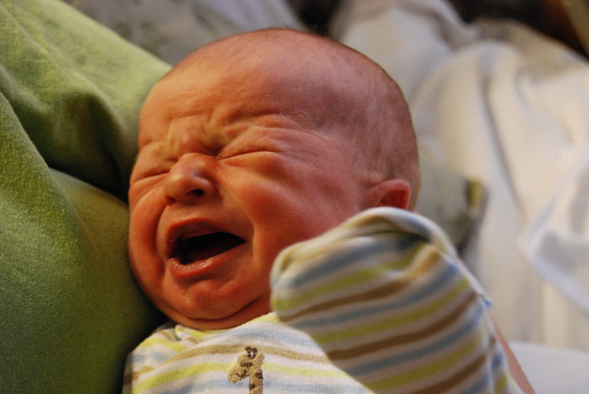 How To Identify And Deal With Colic In Infants (With Potential Causes ...