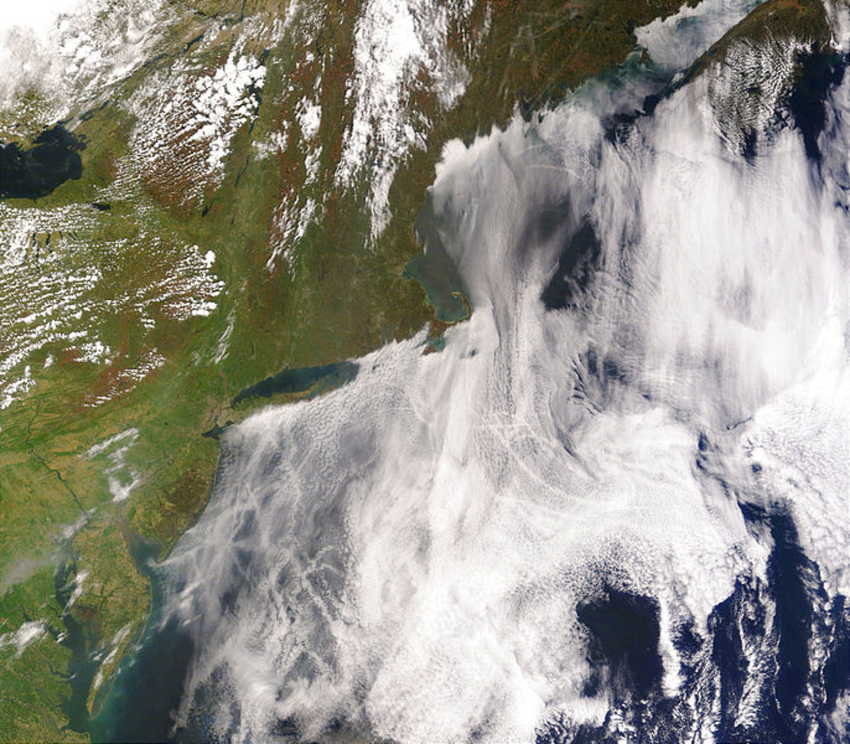 Satellite image of clouds created by the exhaust of ship smokestacks