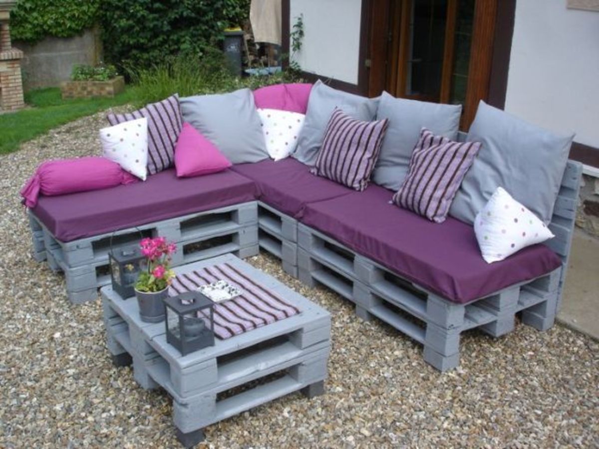 furniture-made-from-pallets