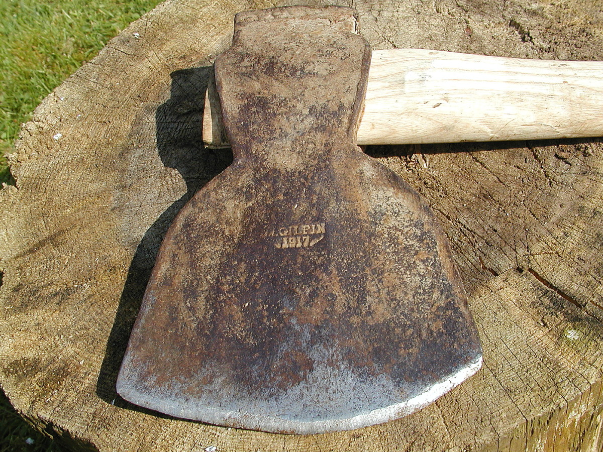 Axes can also be sharpened with a grinder. Grind both sides of the blade at about 30 degrees - Finish off with a sharpening stone