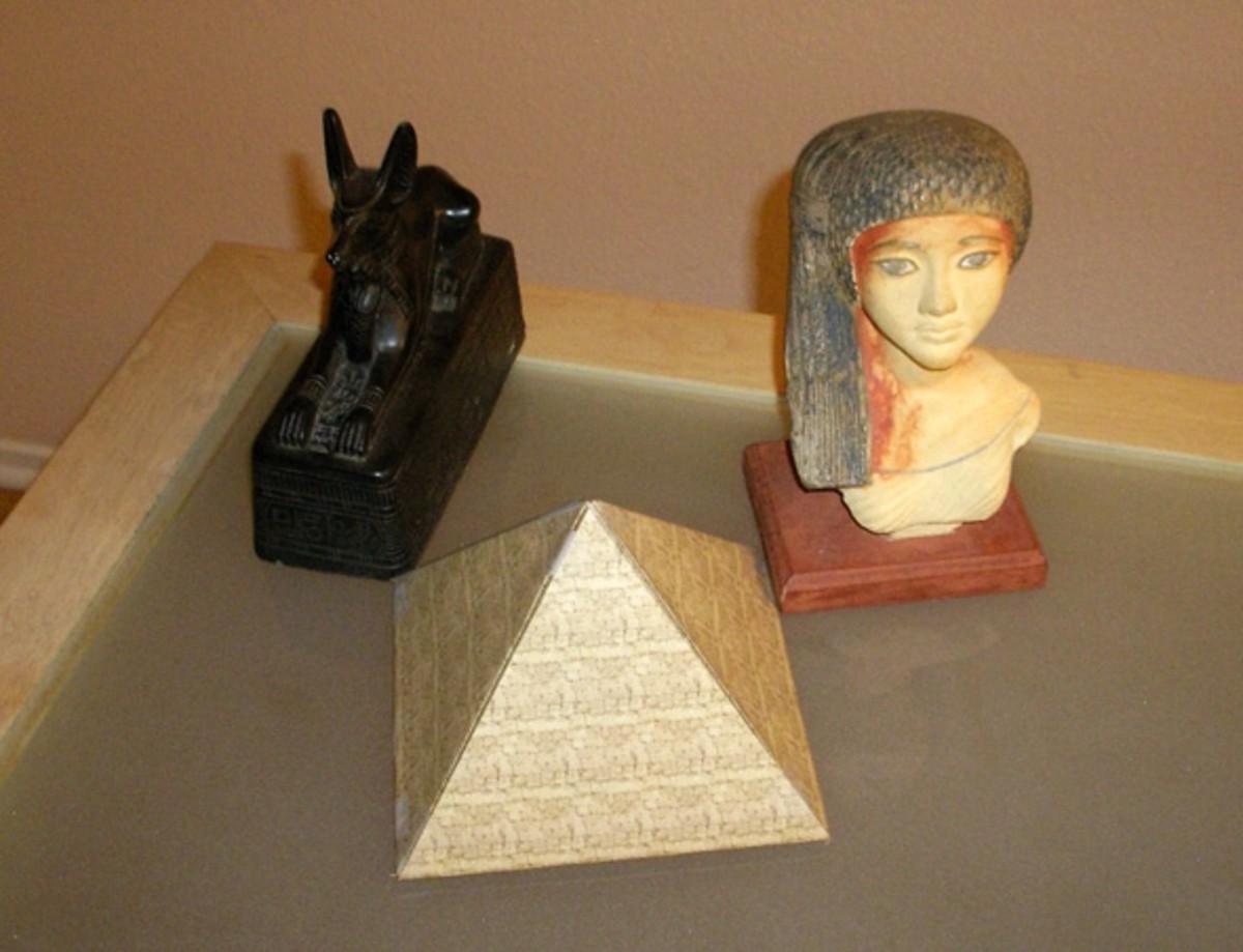 How To Make An Egyptian Pyramid Easy Papercraft Project FeltMagnet